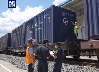 中老鐵路春節(jié)期間貨物進出口貨運量突破10萬噸